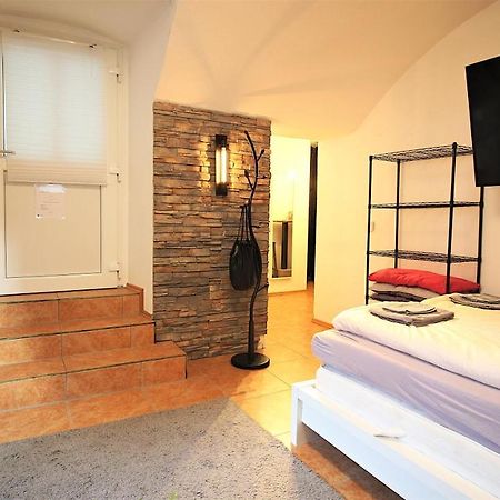 Xxx Fully Equipped Apartment Near Main Station! 维尔茨堡 外观 照片