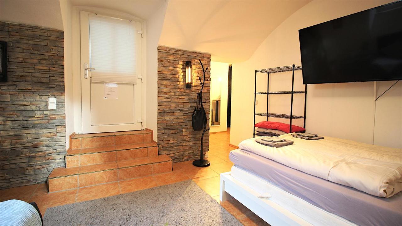 Xxx Fully Equipped Apartment Near Main Station! 维尔茨堡 外观 照片