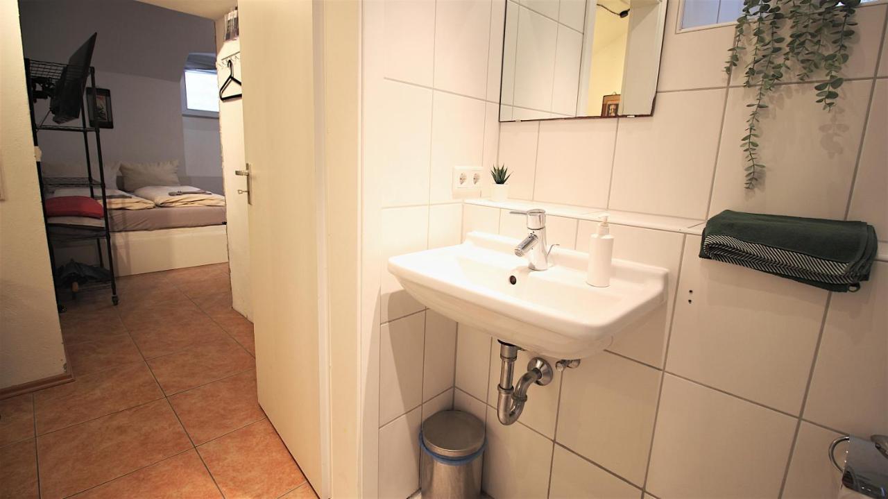 Xxx Fully Equipped Apartment Near Main Station! 维尔茨堡 外观 照片